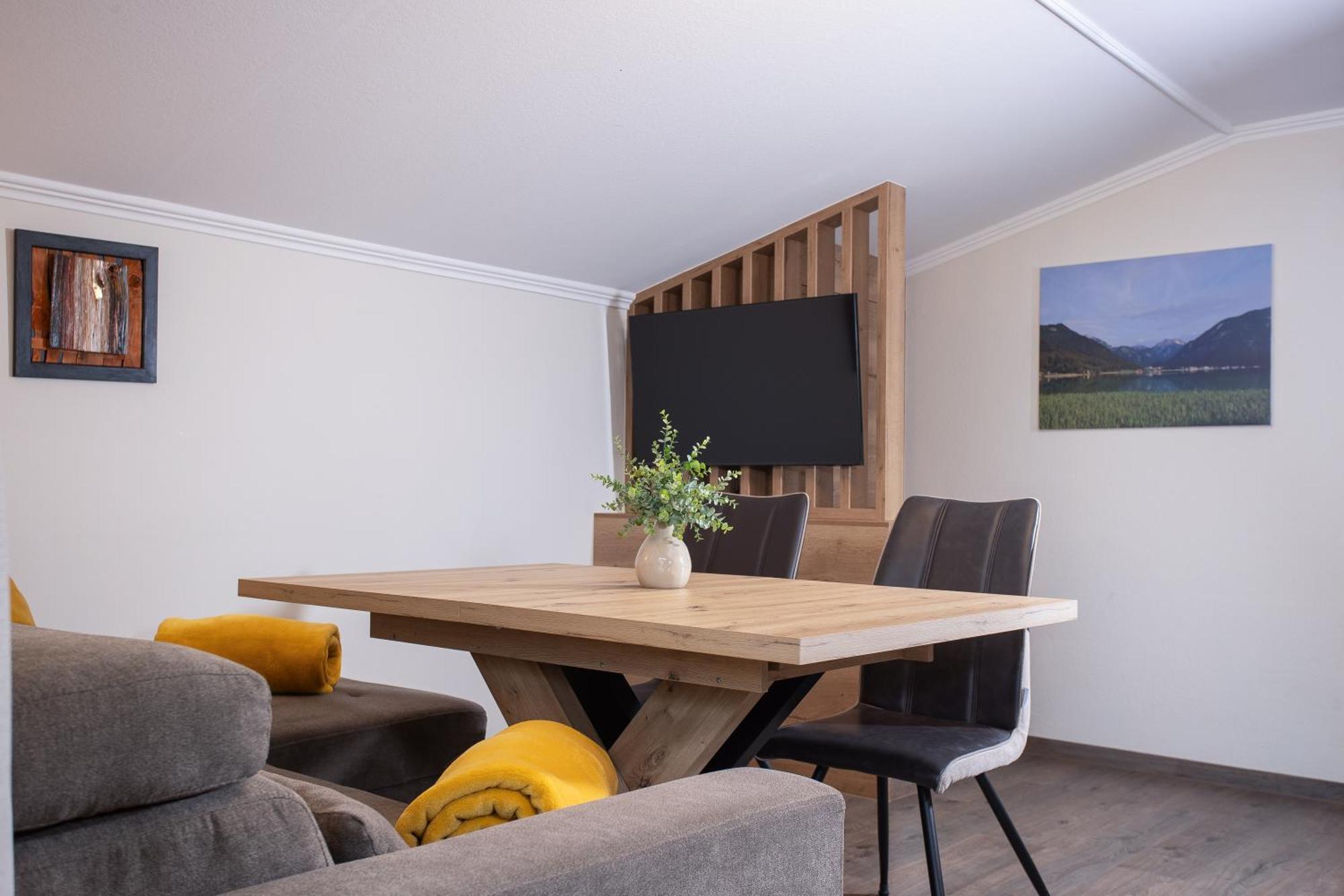 Lechner Apartment *